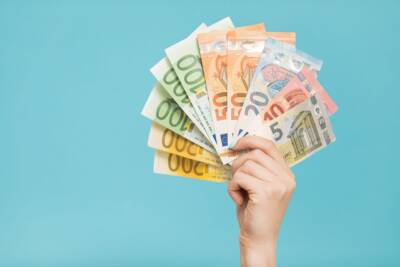 mani soldi euro