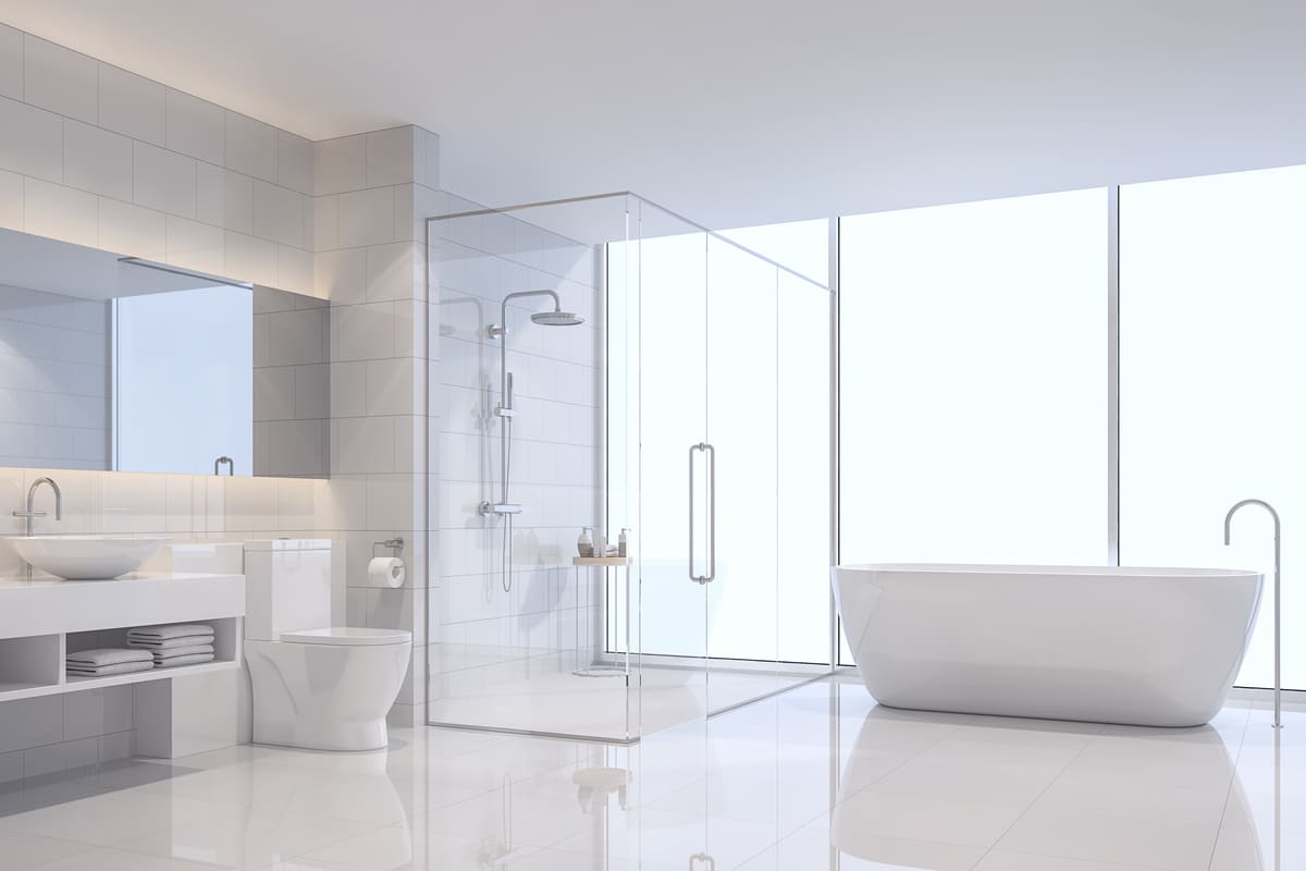 bagno bianco doccia vasca