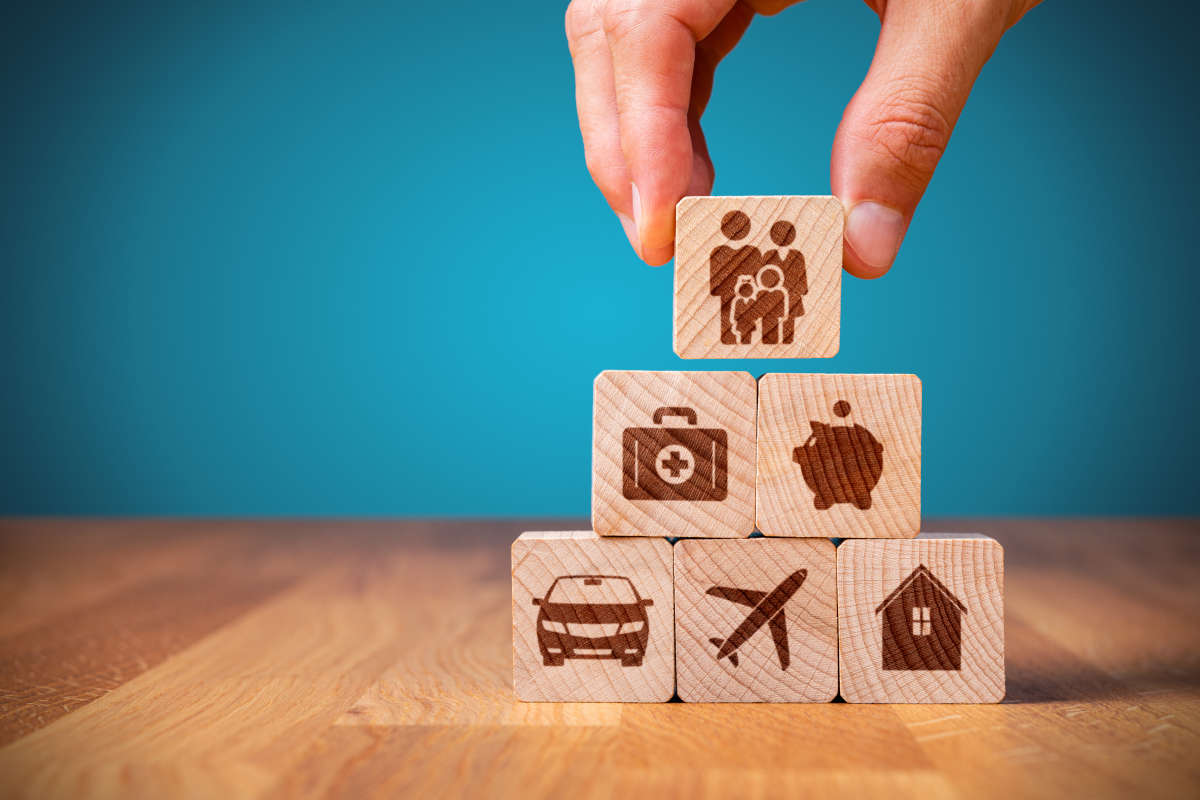 compagnia assicurativa assicurazione viaggio vita auto casa finanze