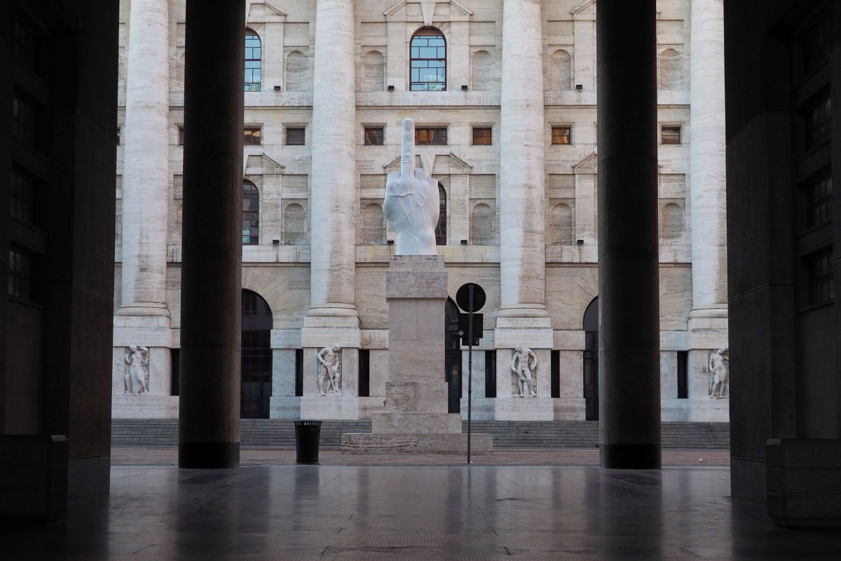 piazza affari milano