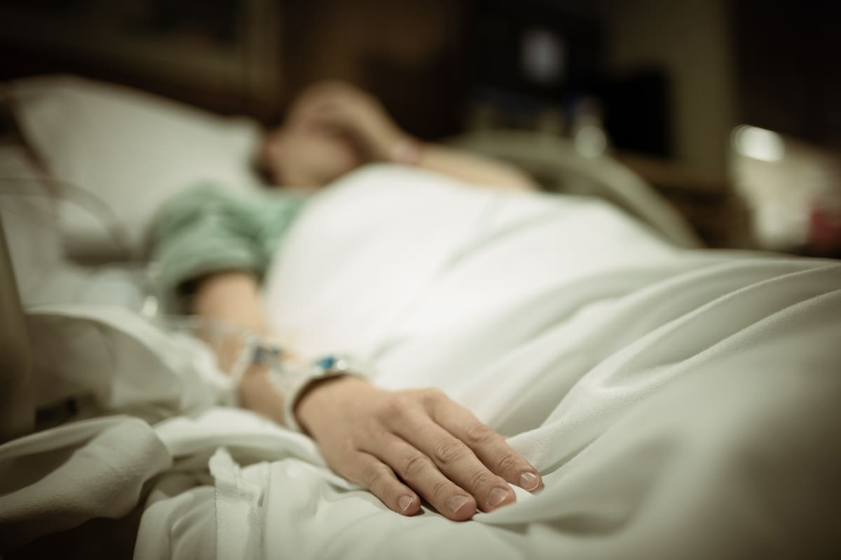 paziente in ospedale nel lettino