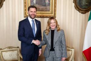 JD Vance con Giorgia Meloni a Milano