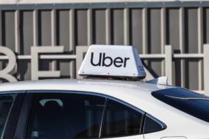 una vettura Uber come taxi