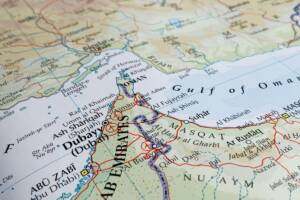 mappa con la cartina dello stretto di Hormuz